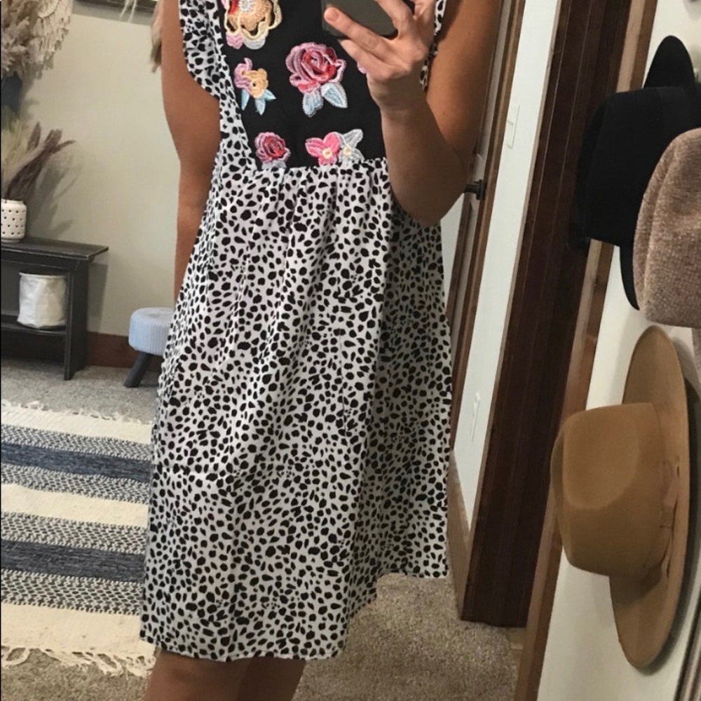Leopard embroidery dress